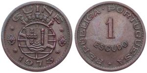 Guinea-Bissau, Portuguese Colony, 1 Escudo Bronze 1973, Crowned towers above shield, KM 14, VF