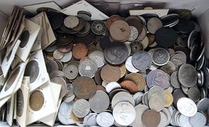 World, Mixed Countries, Box with some hundreds of world coins in nice grades including many special and scarcer items...