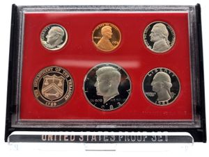 United States of America, Republic, Official Annual Proof Set 1982S (5) in original packaging, KM PSNL, PROOF