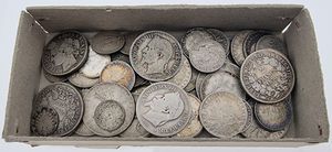World, Mixed Countries, Box with 62 older silver world coins in various grades, ca 200 grams netto weight...