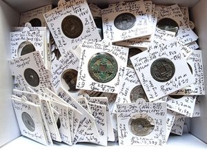China, Various Provinces, Big lot with ca 220 ancient Chinese copper or brass cash coins in various conditions including scarcer items, all nicely determined...