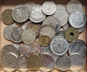 Syria, Mixed Reigns, Very good lot with 40 older & modern coins in nice grades, many different types including scarcer items and many higher grades... 