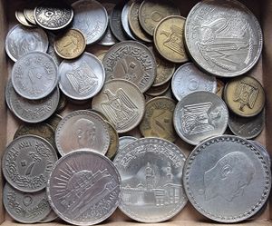Egypt, United Arab & Arab Republic, Very good lot with 55 older & modern coins in nice grades, many different types including scarcer items and many higher grades... 