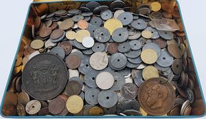 World, Mixed Countries, Box with some hundreds of older world coins mainly Belgium in various grades, to be seen ...