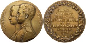 Belgium, Kingdom, Albert I, Medal in Bronze 1926 by G. Devreese, Wedding of Prince Leopold & Princess Astrid, Conjoined busts left / Legend in 8 lines within wreath, A.UNC