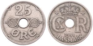 Faeroe Islands, Danish Dependency, 25 Ore Copper-Nickel 1941, Crowned Monogram around center hole, KM 5, SCARCE, XF