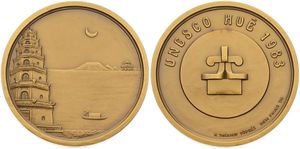 France, Republic, Medal in Bronze 1983 by H. Thiebaud, Official Unesco Medal, Hue in Vietnam, View on a Hue Temple / Stylized object within circle, UNC in original box