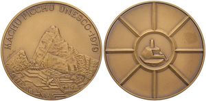 France, Republic, Medal in Bronze 1979 by Guzman, Official Unesco Medal, Machu Picchu in Peru, View on Machu Picchu / Building within circle, UNC in original box