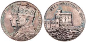 Great Britain, Kingdom, George V, Medal in Silver 1935 by P. Metcalfe, Silver Jubilee, Conjoined crowned busts of George V and Queen Mary left / Windsor Castle view, UNC
