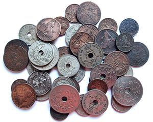 Belgium, Kingdom, Leopold II, Good lot with 43 older circulation type coins in various grades including better items, all different dates ...