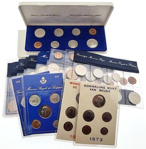 Belgium, Kingdom, Baudouin I, Good lot with 18 Official annual coin sets in UNC and in original packaging