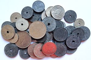 Belgium, Kingdom, Leopold III, Good lot with 49 older circulation type coins in various grades including better items, all different dates ...