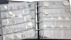Belgium, Kingdom, Album with a nice collection of 156 older Belgian coins in various grades, many different dates and some better items and silver coins included !